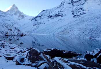 Kedartal trek from Gangotri to Kedartal lake is a challenging trek in Uttarakhand. Find out Kedartal trek best time, guide, cost, itinerary, schedules